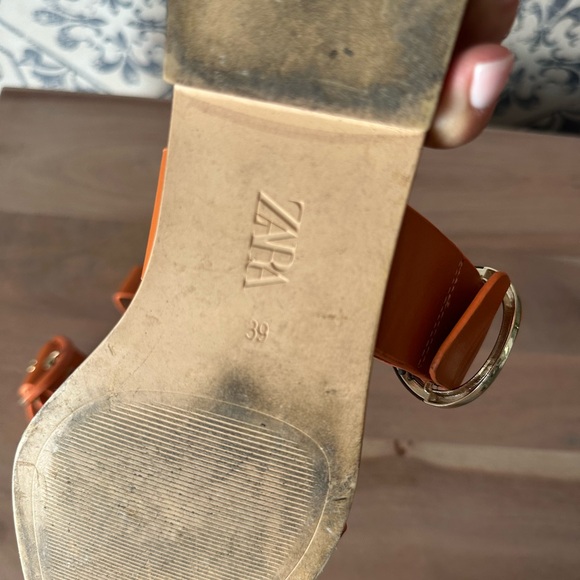 ZARA ORANGE SANDAL - Picture 3 of 3